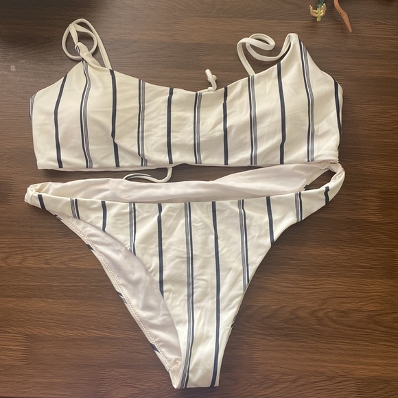 NWT O’Neill Classic Stripe Surfside Top and Mina Bottoms XL - Picture 7 of 8